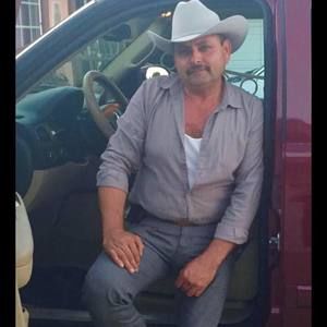 Meet your Posher, Enrique